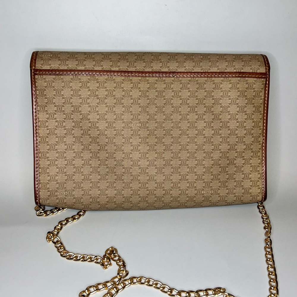 Pre loved Celine Macadam vinyl portfolio crossbody bag - Picture 2 of 15